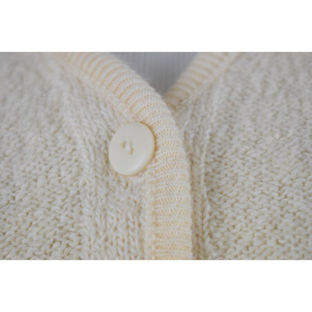 Vintage Cropped Cream Cardigan |‎ 80's acrylic-wool cable knit sweater - Picture 5 of 10